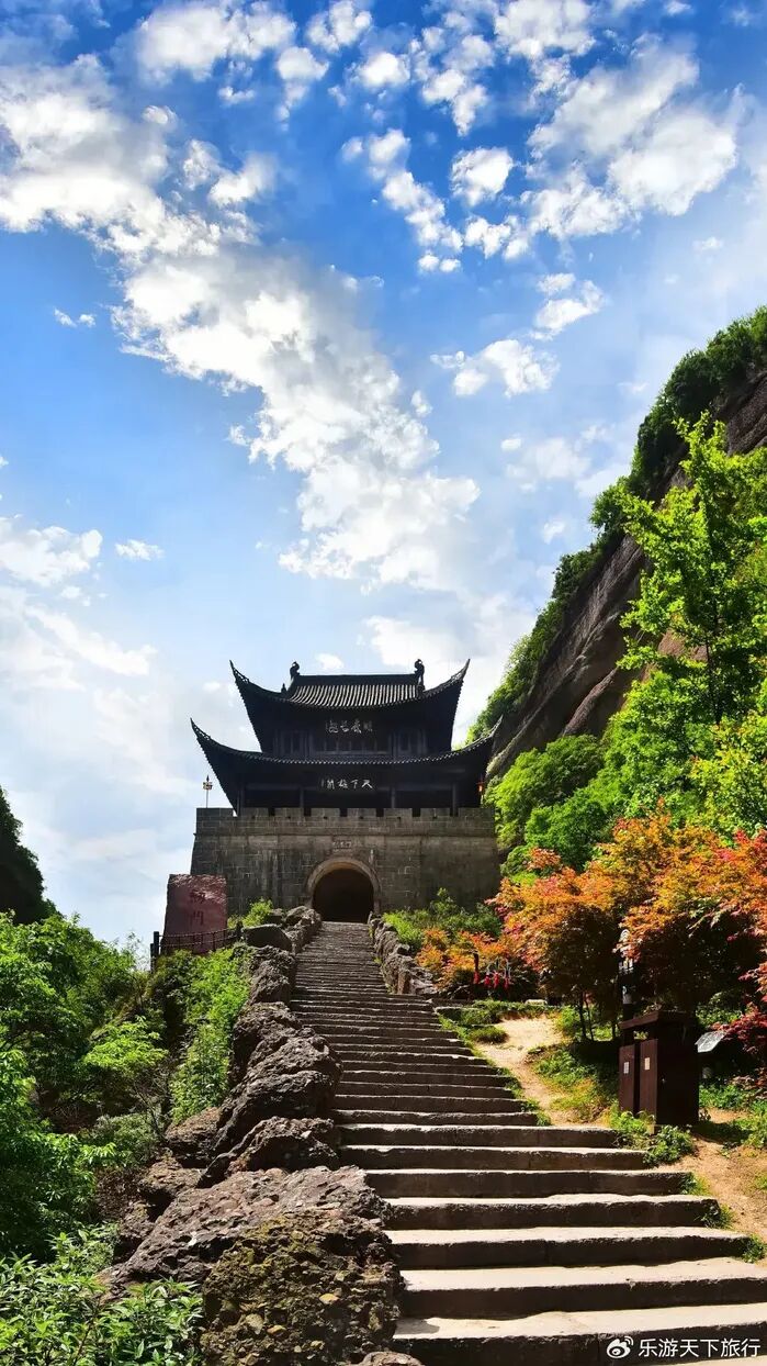 图片[2]-专注于利州本地信息和服务为一体的网站活动预约 | 喜提秋假 一起来画-专注于利州本地信息和服务为一体的网站利州江畔